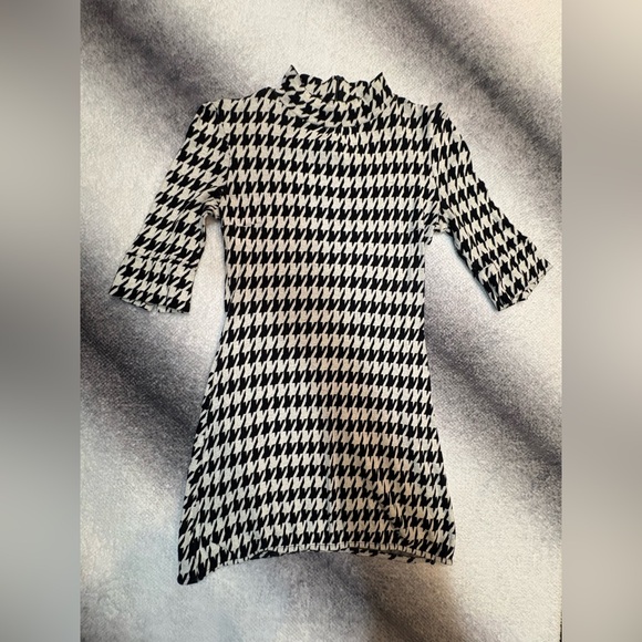 Dresses & Skirts - Unbranded Gray Black Large Houndstooth Mock Neck Knit Stretch Dress Medium M